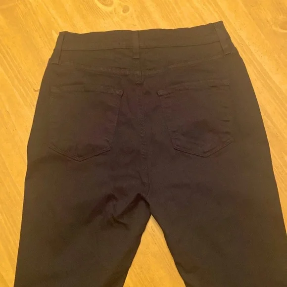 Fashion Nova Women’s 9(28) Black Distressed Skinny Jeans Stretch Made in USA - Picture 3 of 6